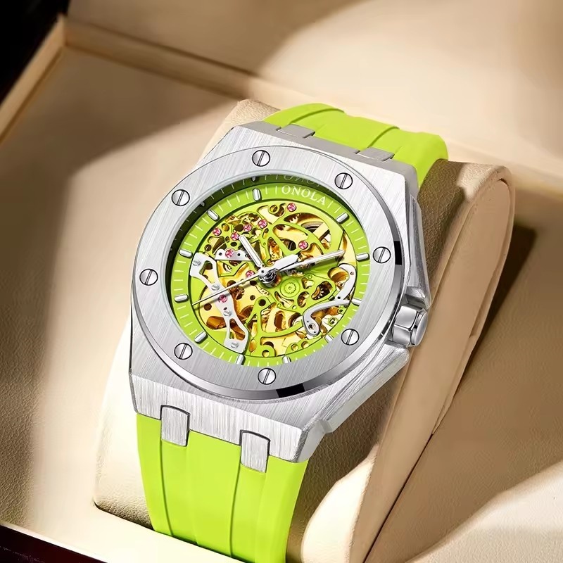 ONOLA 3834 Top Brand Fashion M - Luxury Watch Ap recensione e prezzo