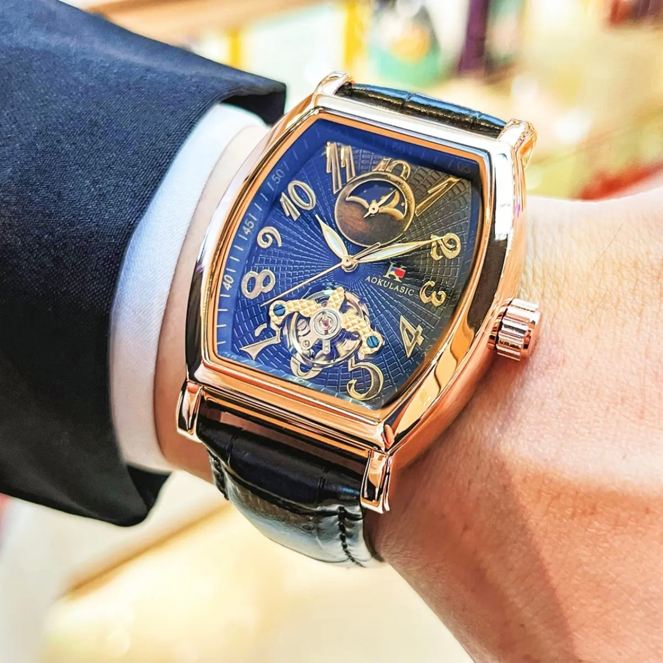 Luxury Business Barrel-Shaped  - Luxury Watch Europe recensione e prezzo