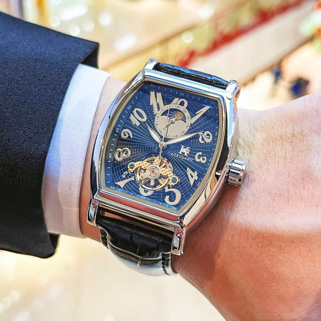 Luxury Business Barrel-Shaped  - Luxury Watch Europe recensione e prezzo