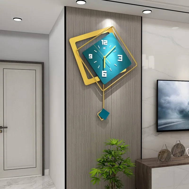 Swing Wall Clock Light Luxury  - Luxury Watch Europe recensione e prezzo